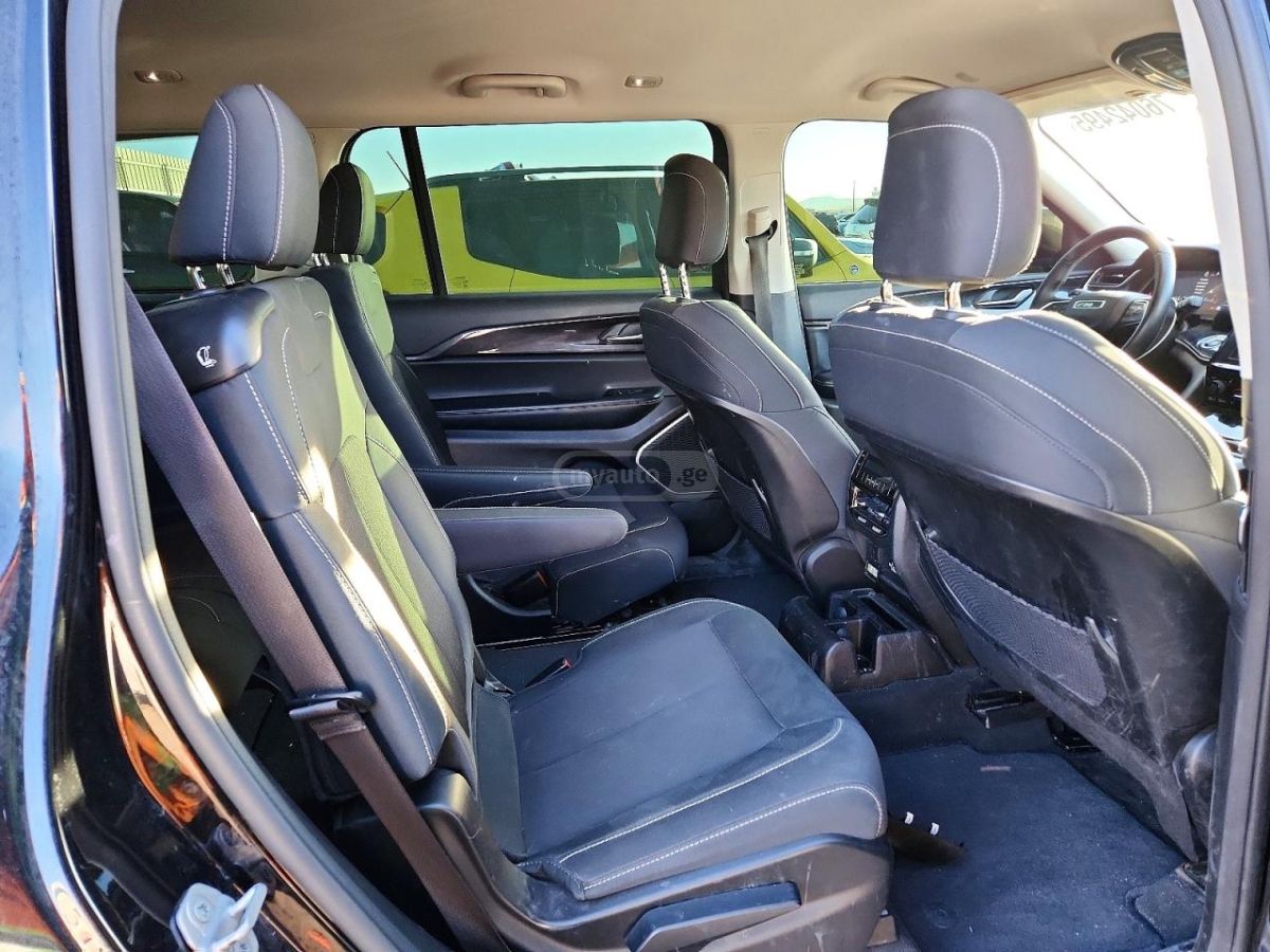 Jeep Grand Cherokee - фото 11