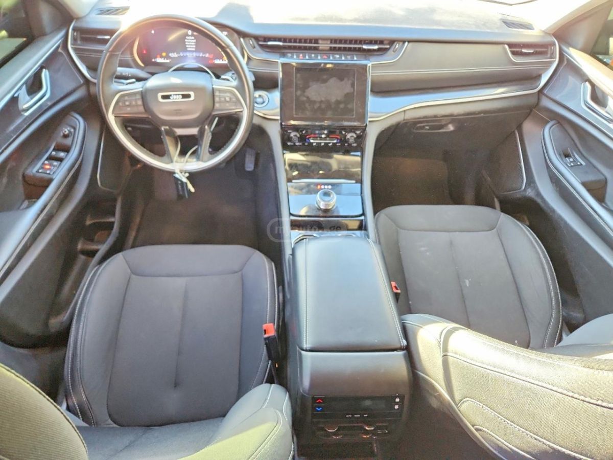 Jeep Grand Cherokee - фото 8