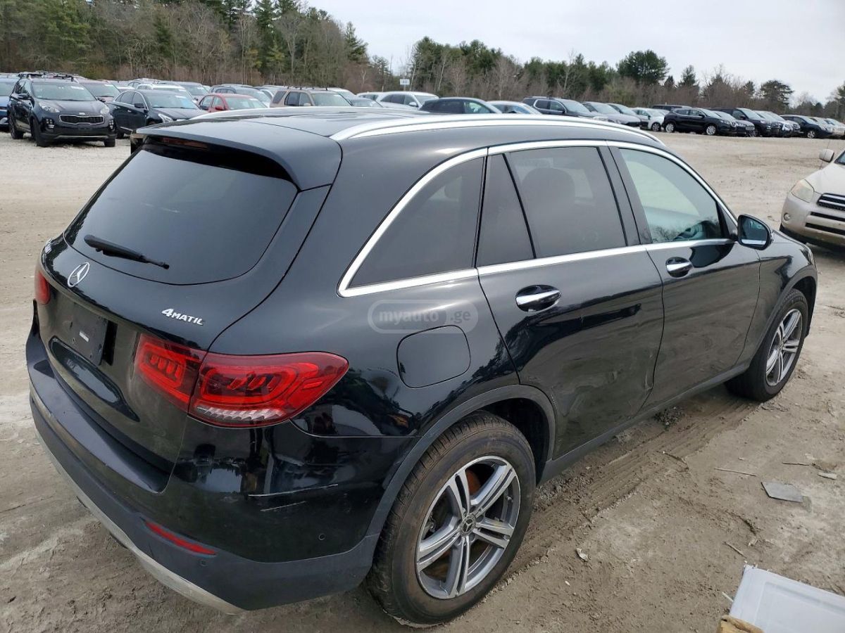 Mercedes-Benz GLC 300 - фото 1