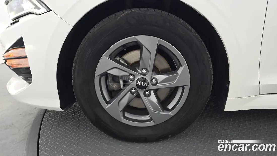 Kia Optima - фото 5