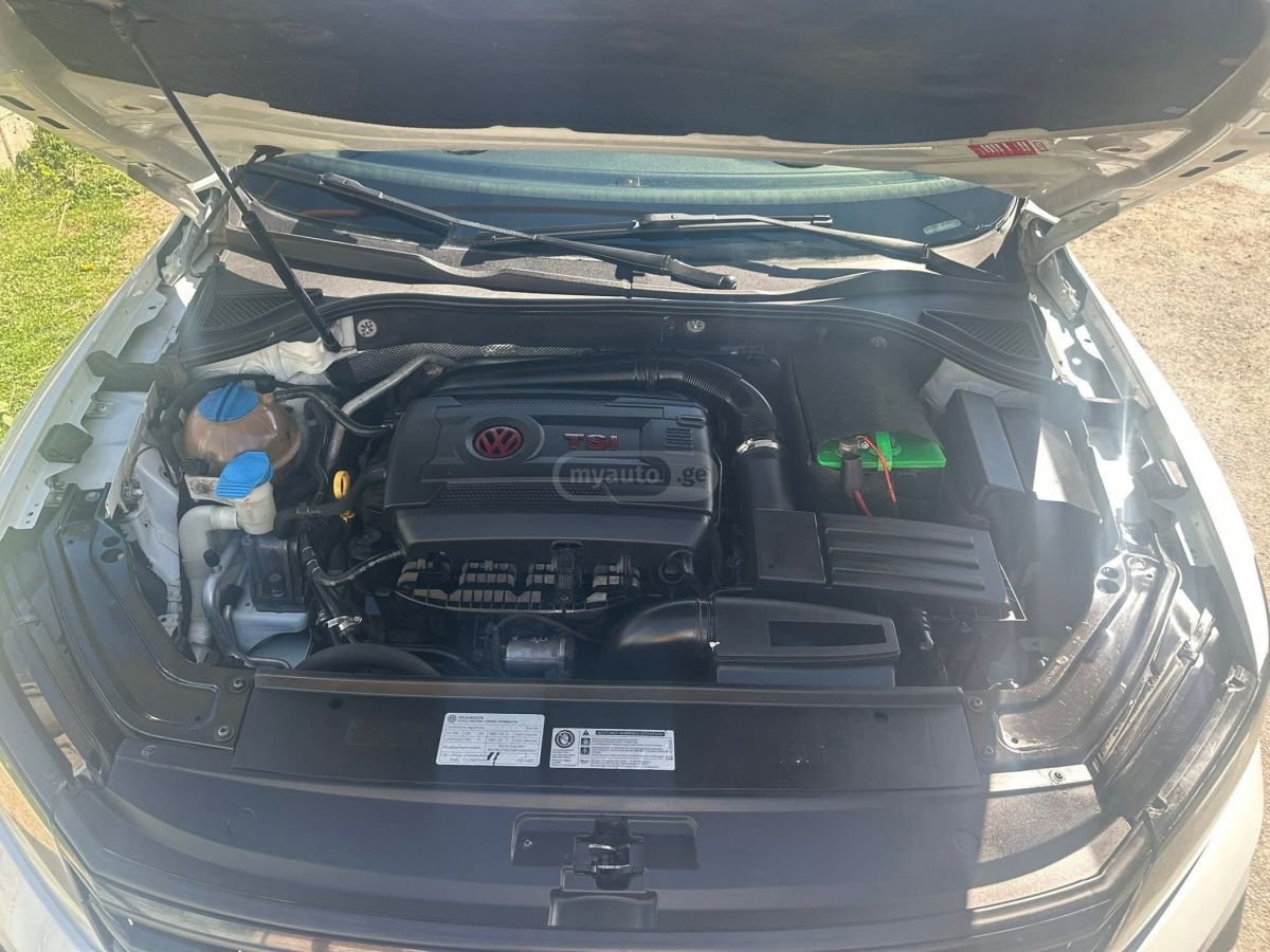 Volkswagen Passat - фото 7
