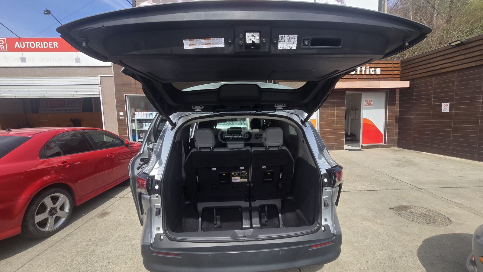 Toyota Sienna - фото 12