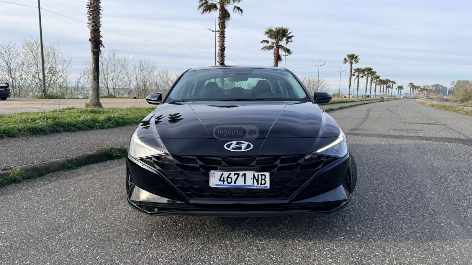 Hyundai Elantra - фото 2