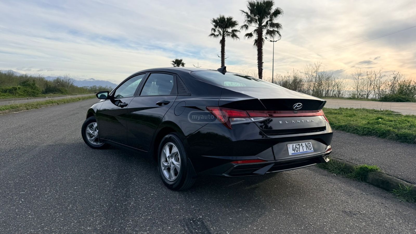 Hyundai Elantra - фото 6