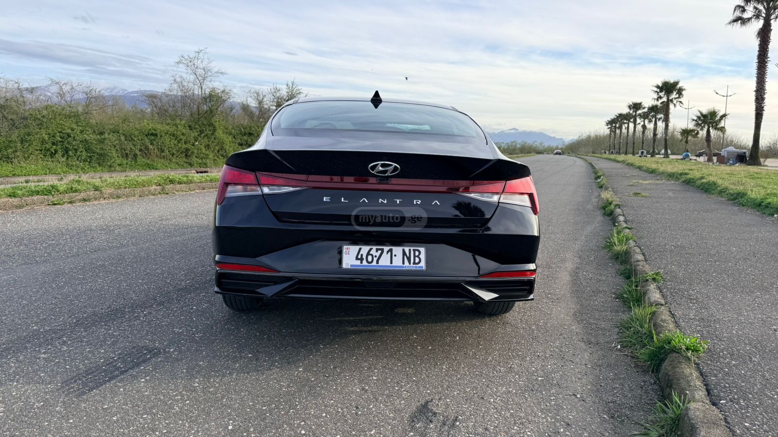 Hyundai Elantra - фото 7