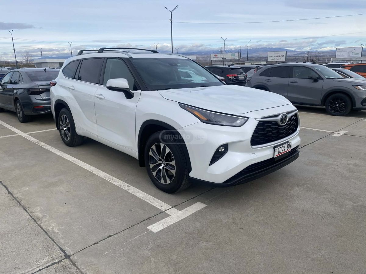 Toyota XLE 4dr All-Wheel Drive Automa — миниатюра 7