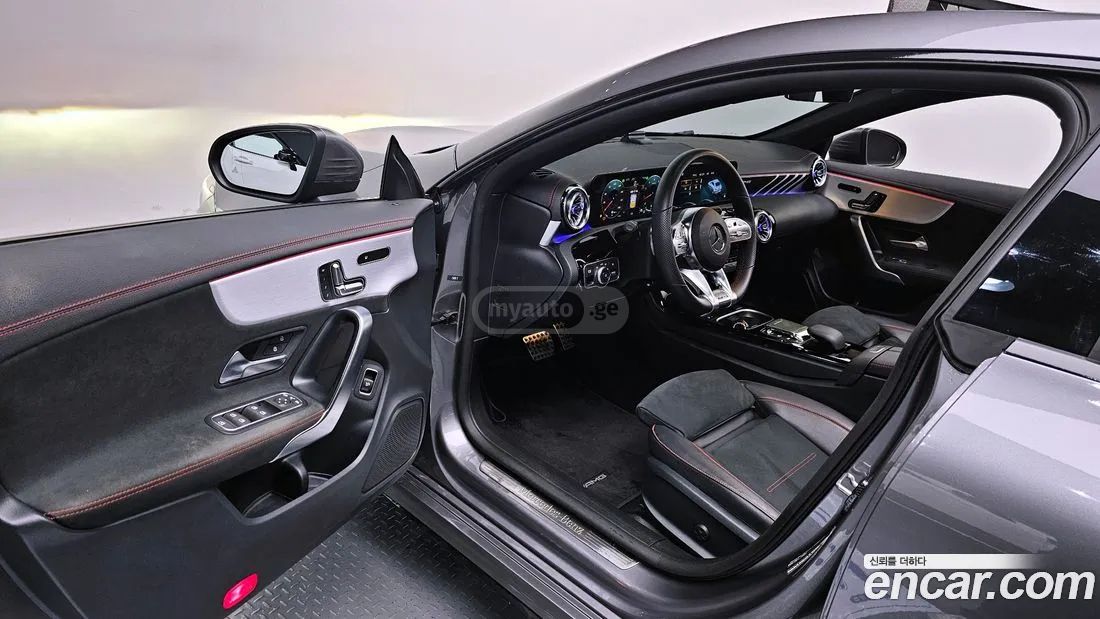 Mercedes-Benz CLA 45 AMG 2022 — миниатюра 11