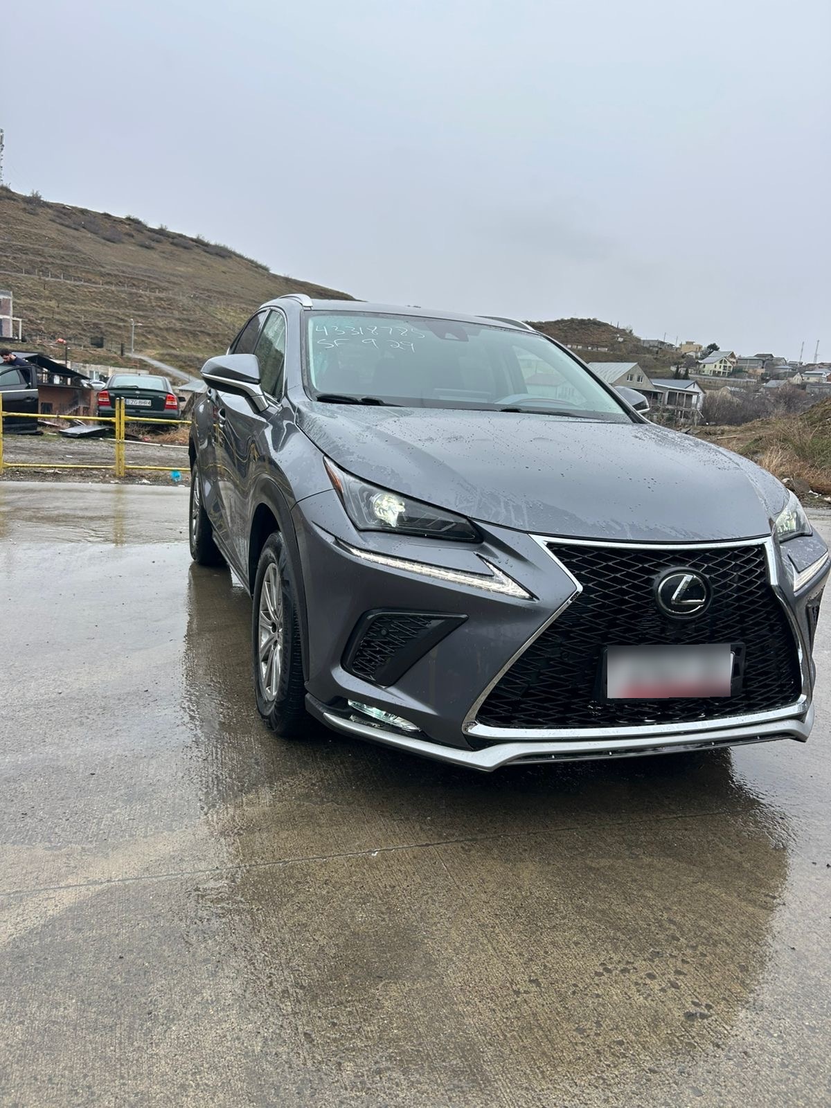 Lexus NX 300 - фото 1