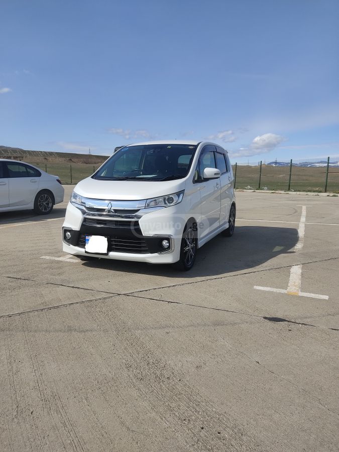 Mitsubishi EK Wagon - фото 3