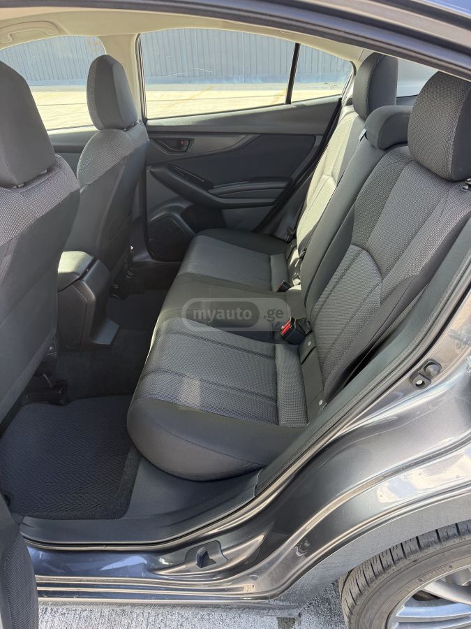 Subaru Base 4dr All-Wheel Drive Sedan — миниатюра 12