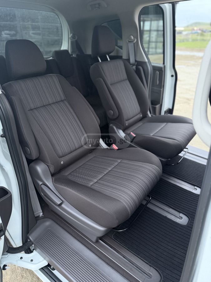 Honda Freed - фото 10