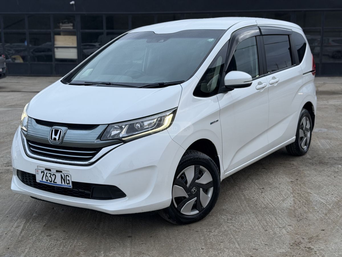 Honda Freed - фото 2