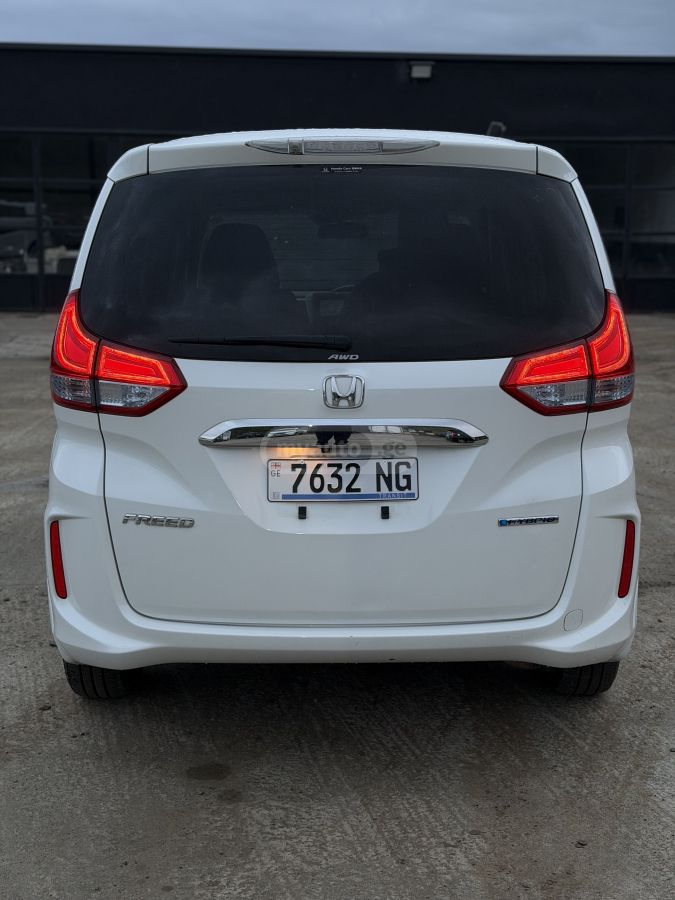 Honda Freed - фото 7