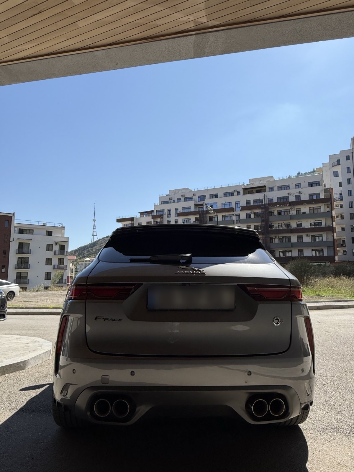 Jaguar F-Pace - фото 7