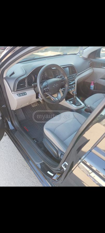 Hyundai Elantra - фото 7