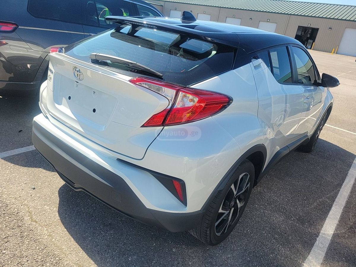 Toyota CHR - фото 2