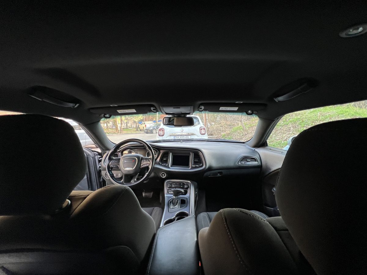 Dodge Challenger - фото 10