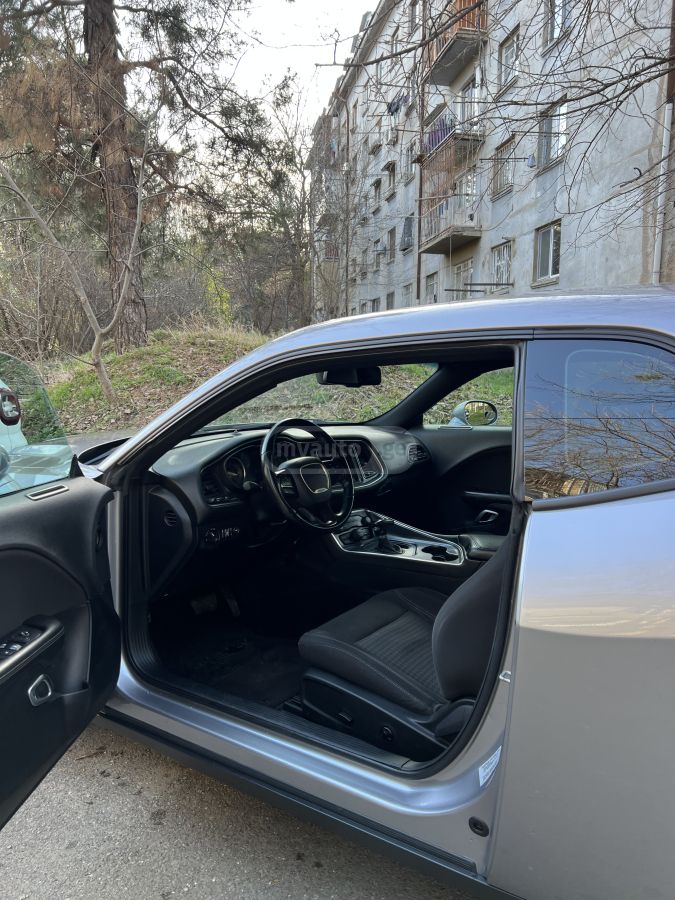 Dodge Challenger - фото 9