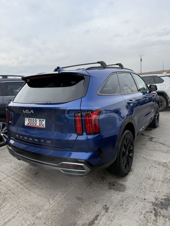 Kia Sorento - фото 3