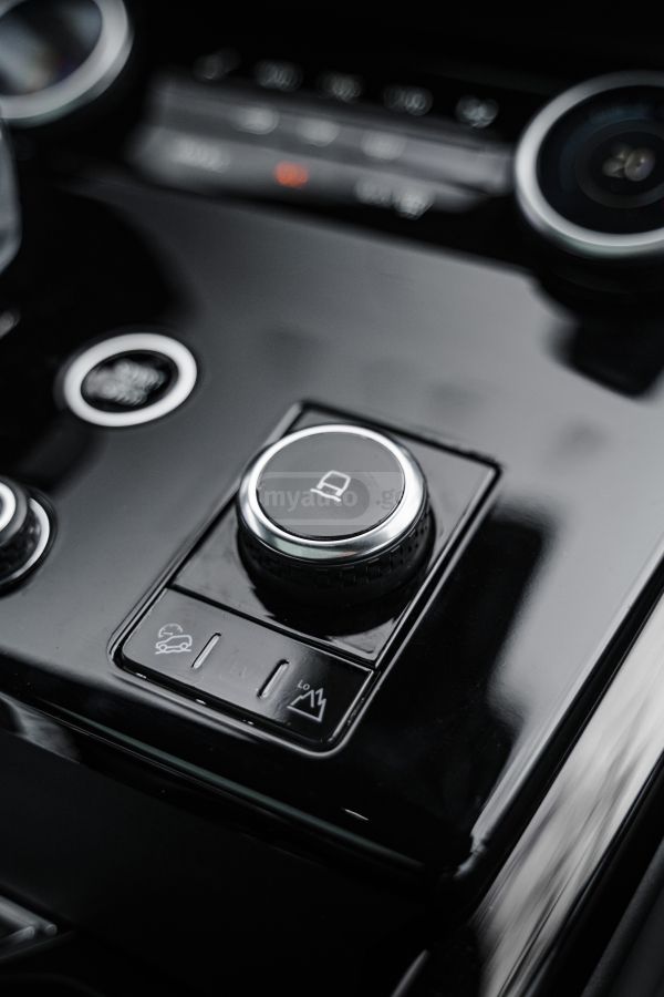 Land Rover Autobiography 4dr 4x4 Automati — миниатюра 14