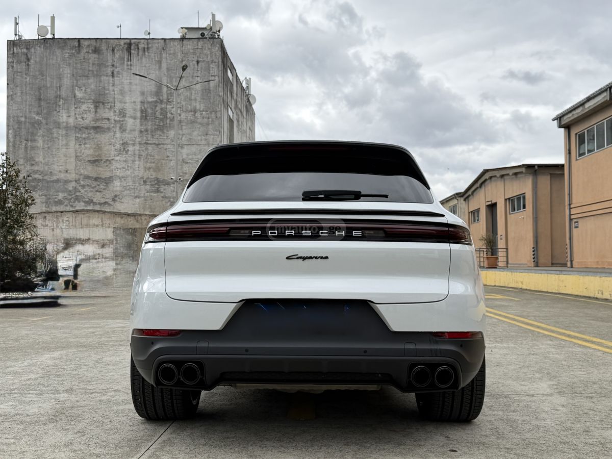 Porsche Cayenne 2024 — миниатюра 4