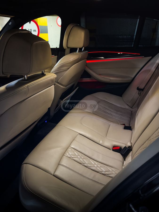 BMW M550 - фото 11
