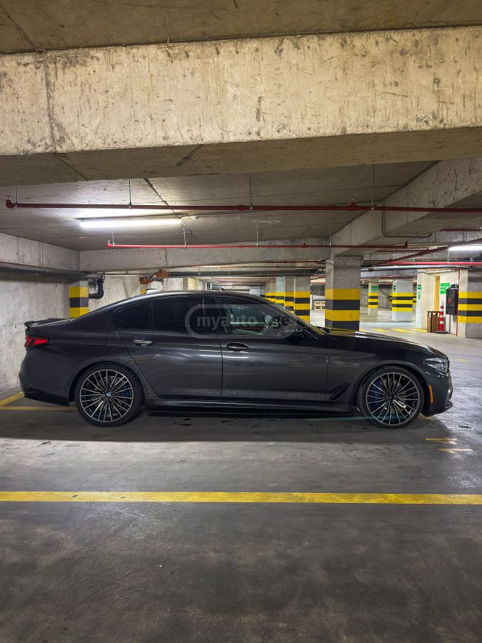 BMW M550 - фото 8