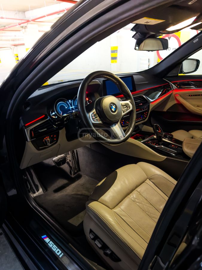 BMW M550 - фото 9