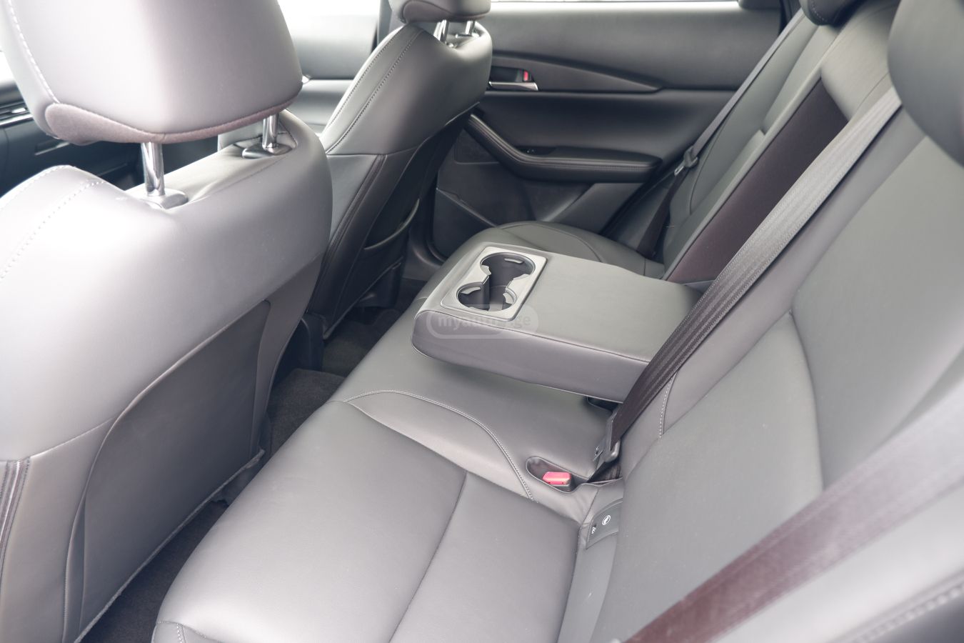 Mazda CX-30 - фото 7