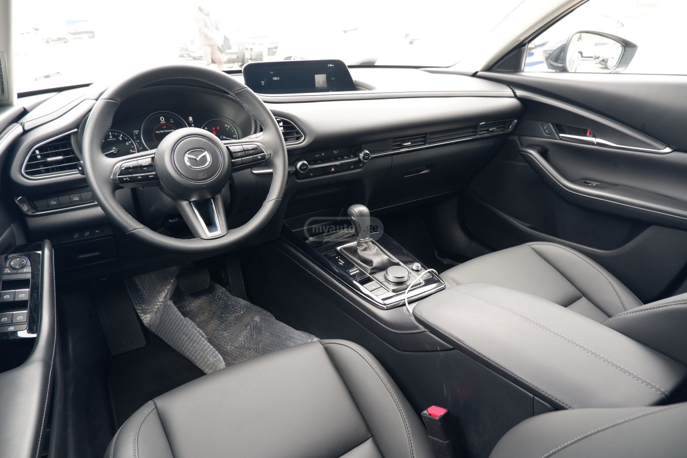 Mazda CX-30 - фото 8