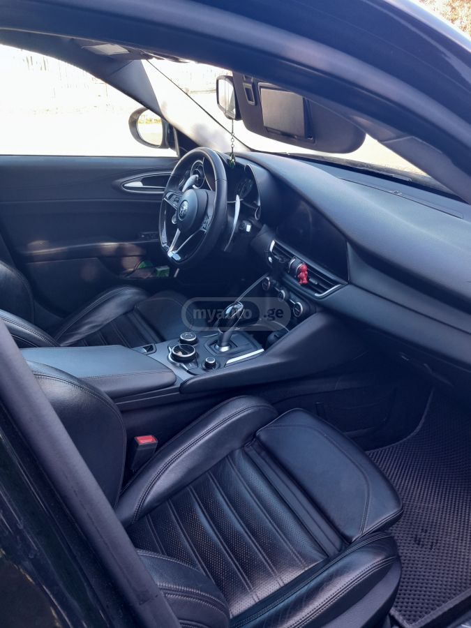 Alfa Romeo Giulia - фото 9