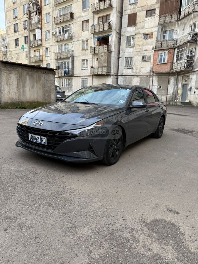 Hyundai Elantra - фото 2