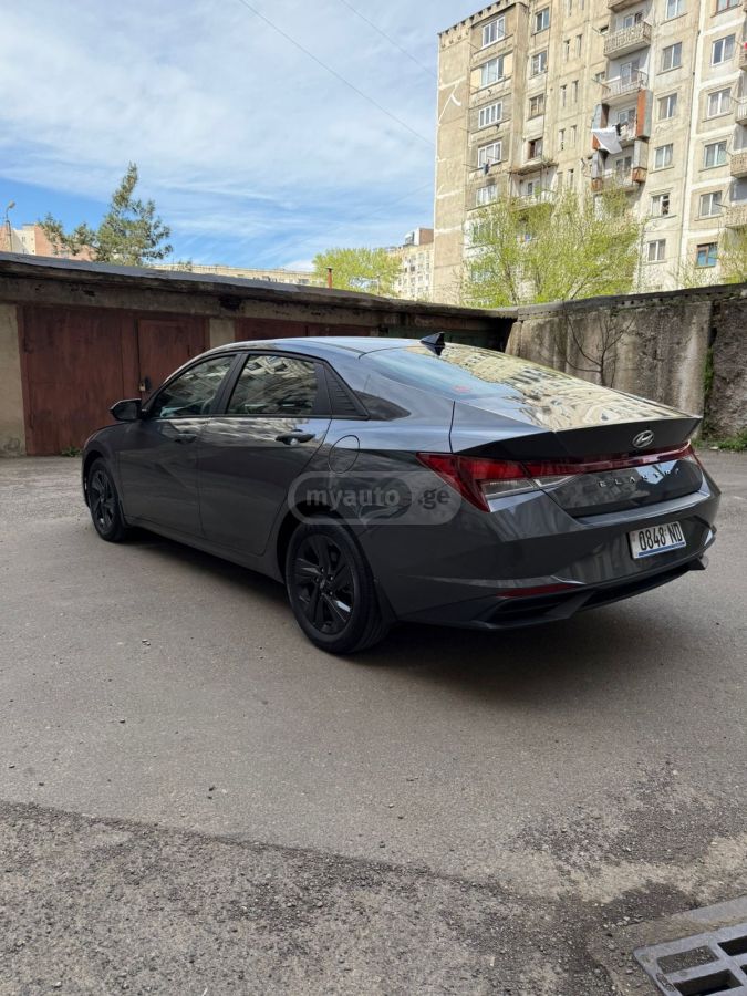 Hyundai Elantra - фото 5