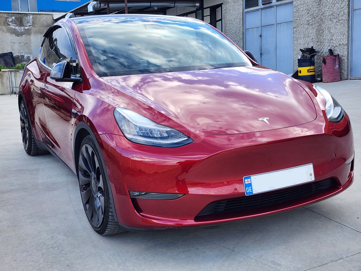 Tesla Model Y - фото 2