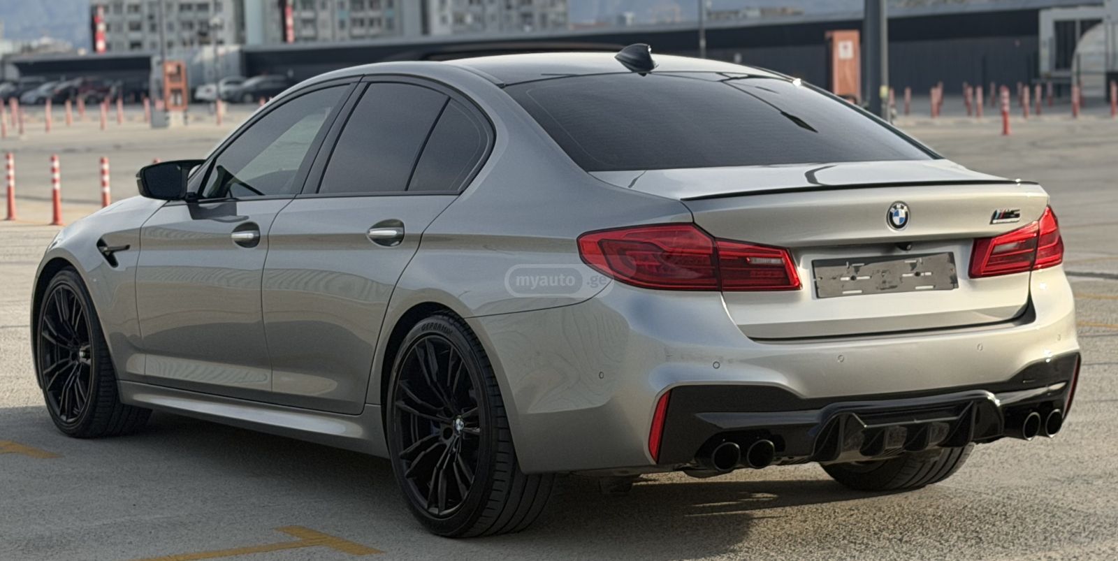 BMW M5 - фото 11