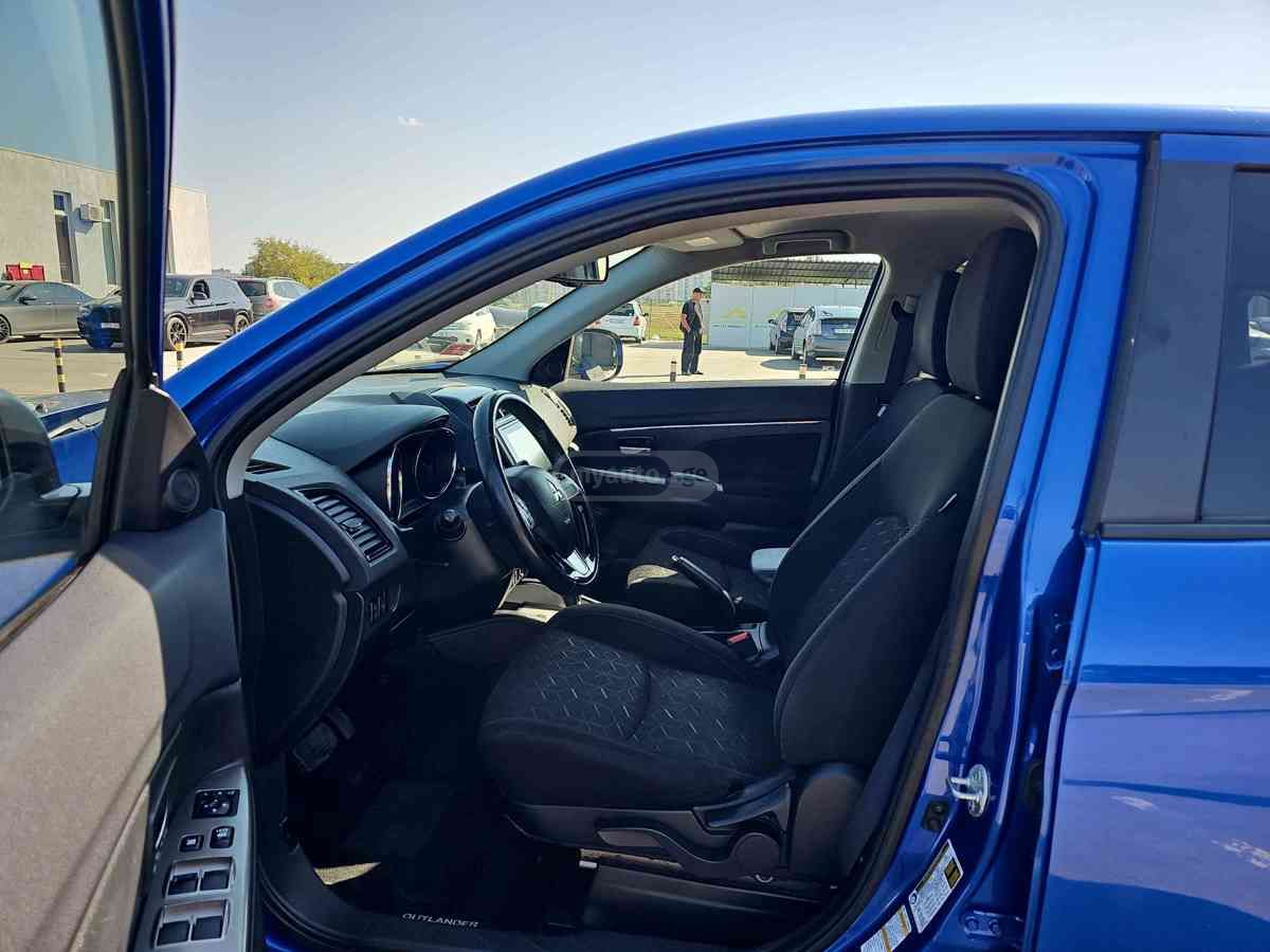 Mitsubishi Mitsubishi Outlander Sport — миниатюра 9