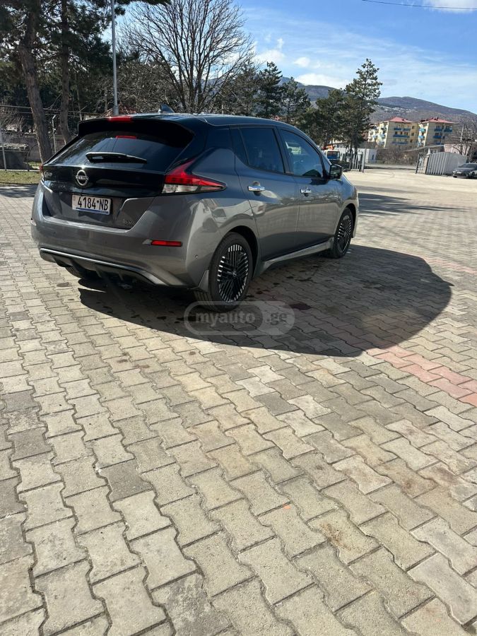 Nissan Leaf - фото 7