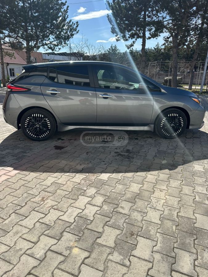 Nissan Leaf - фото 8