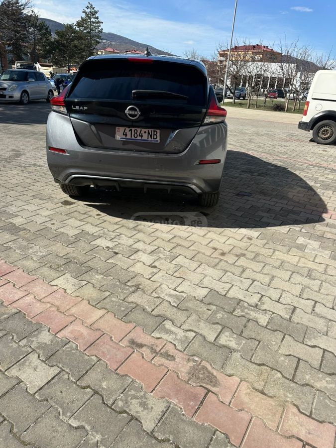 Nissan Leaf - фото 9