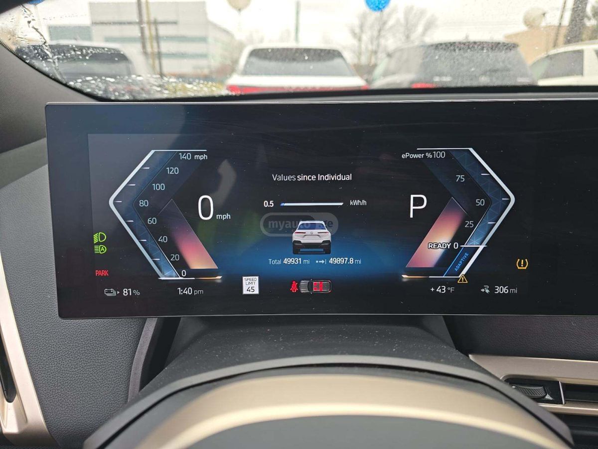 BMW IX - фото 10