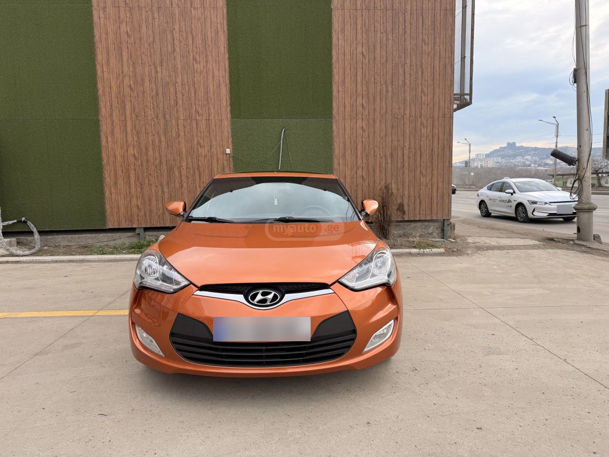 Hyundai Veloster - фото 1