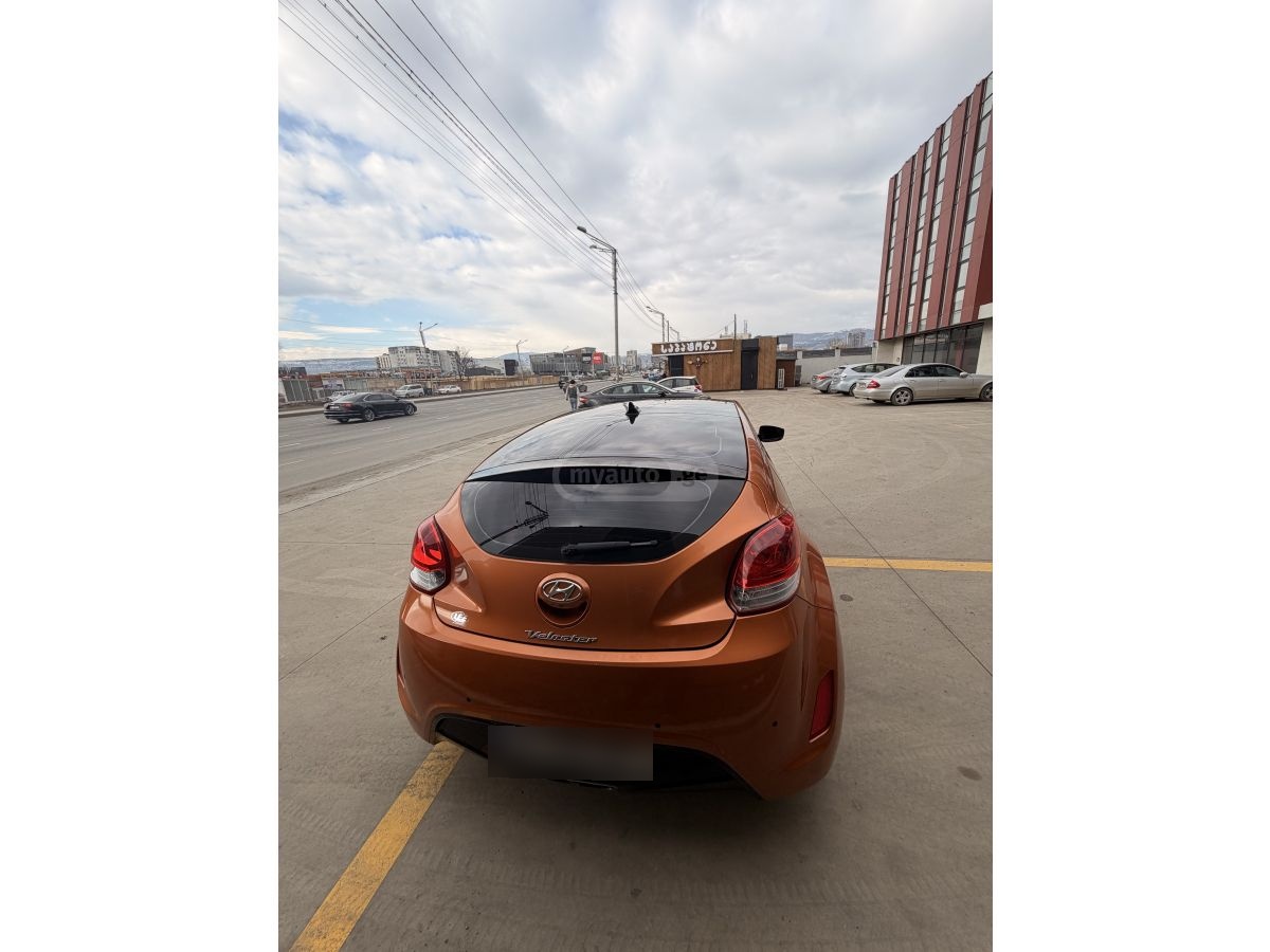 Hyundai Veloster - фото 4