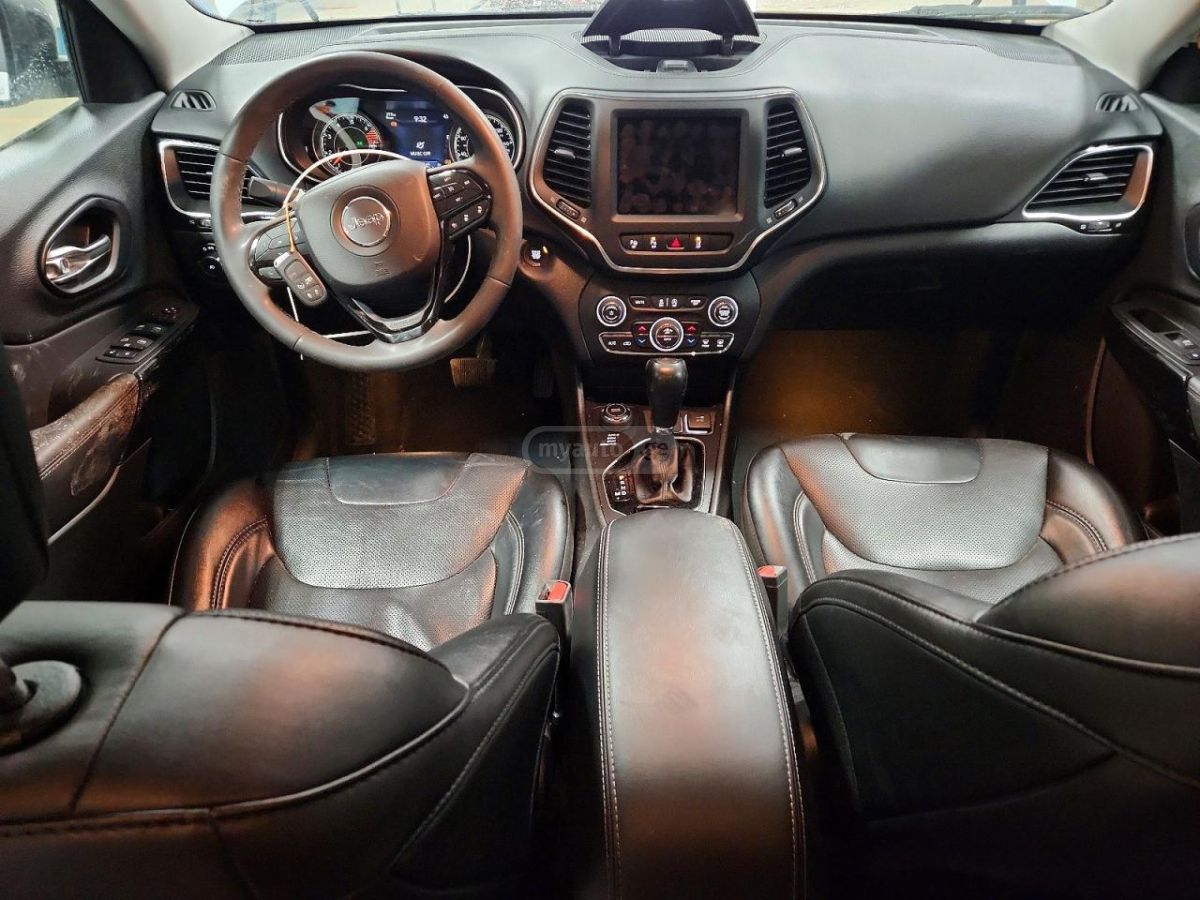 Jeep Cherokee - фото 8