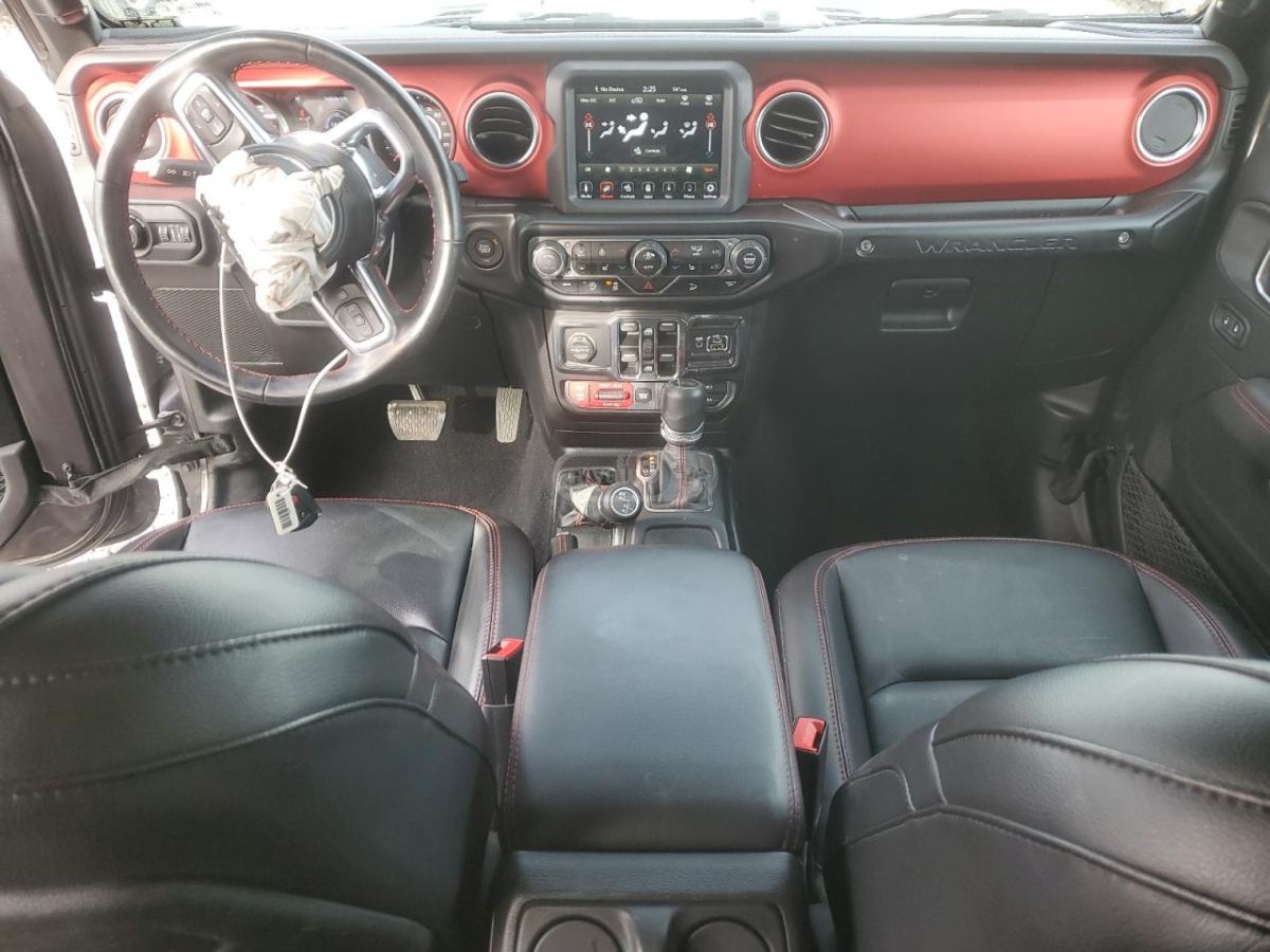 Jeep Wrangler - фото 8