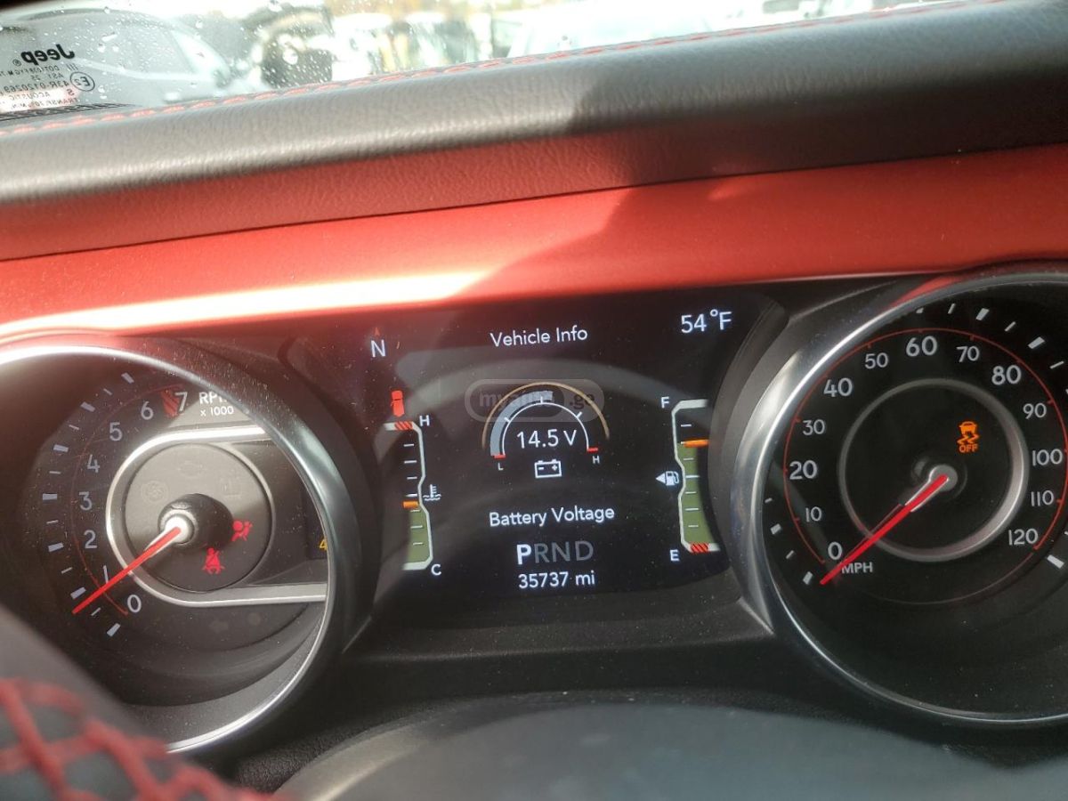 Jeep Wrangler - фото 9