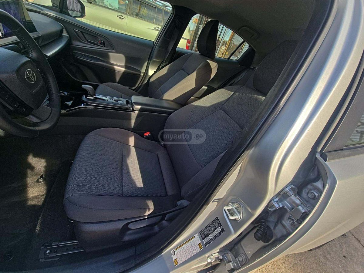 Toyota Prius - фото 5