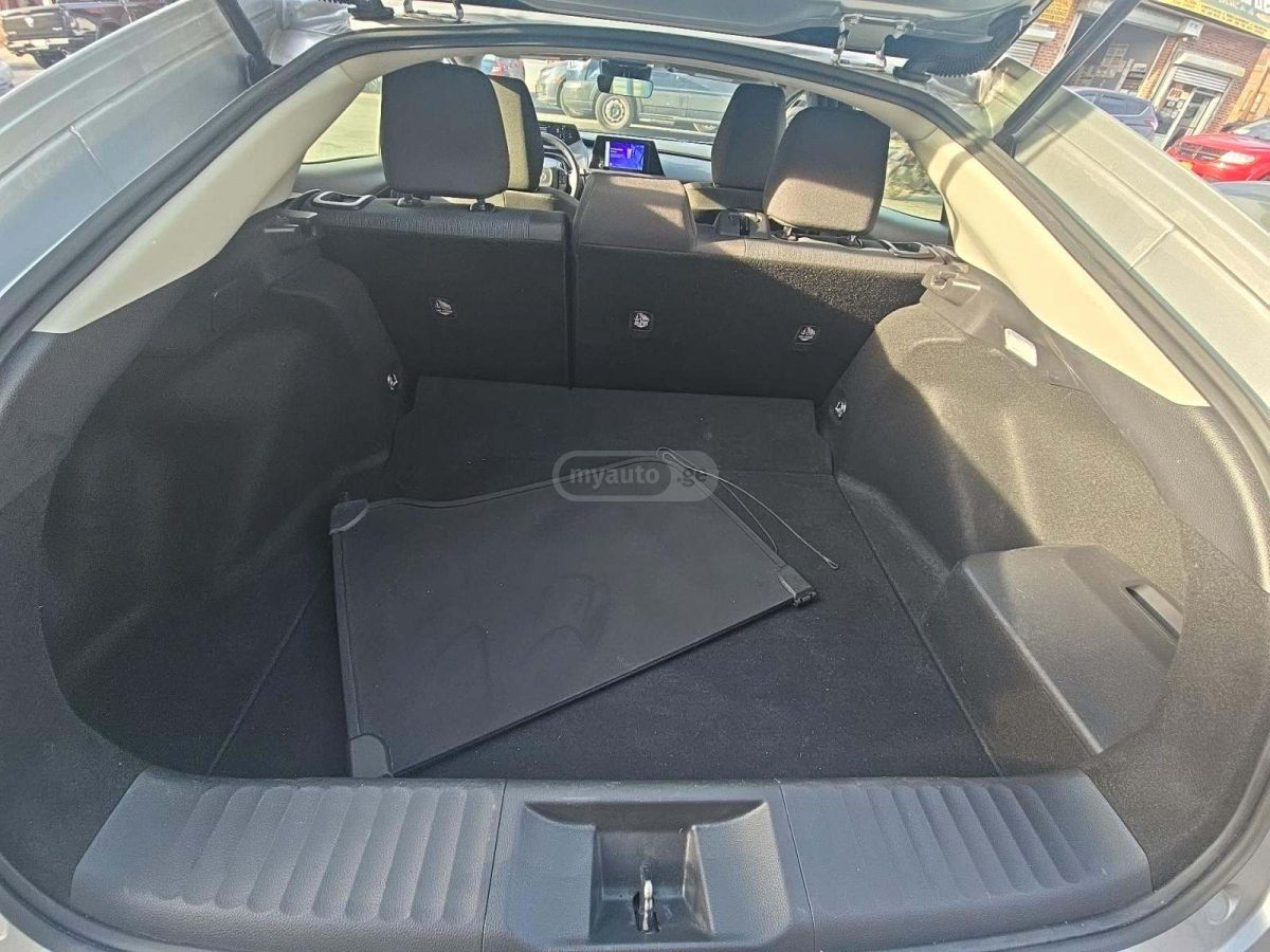 Toyota Prius - фото 8