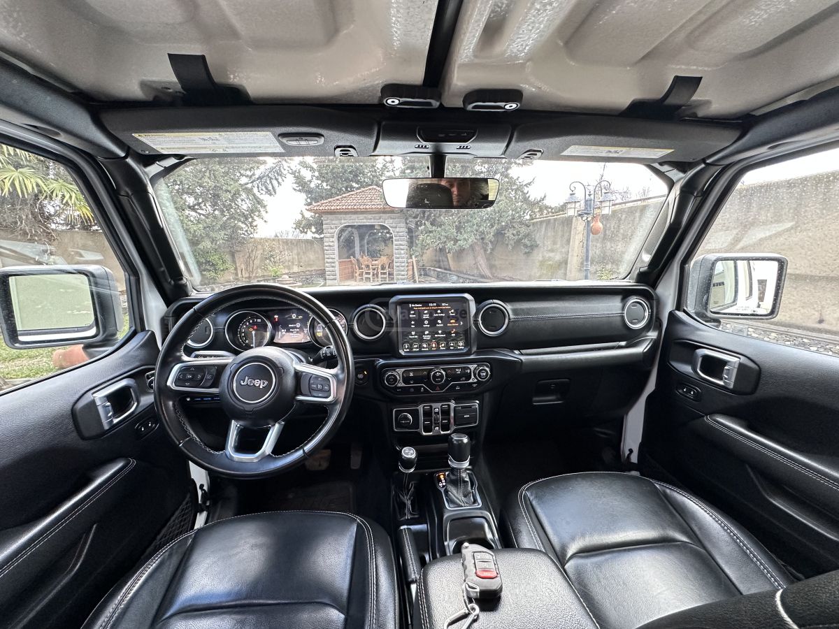 Jeep Wrangler - фото 12