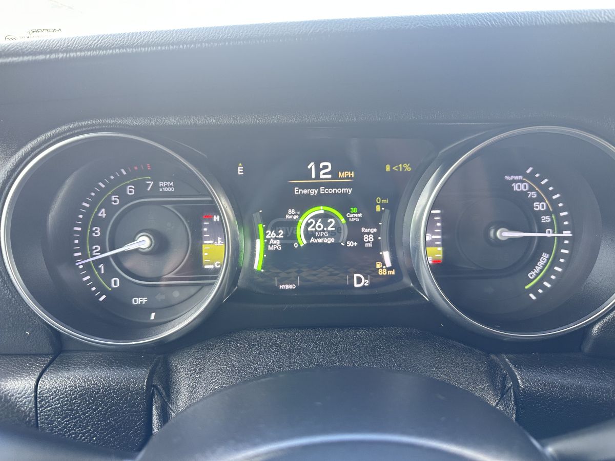 Jeep Wrangler - фото 5