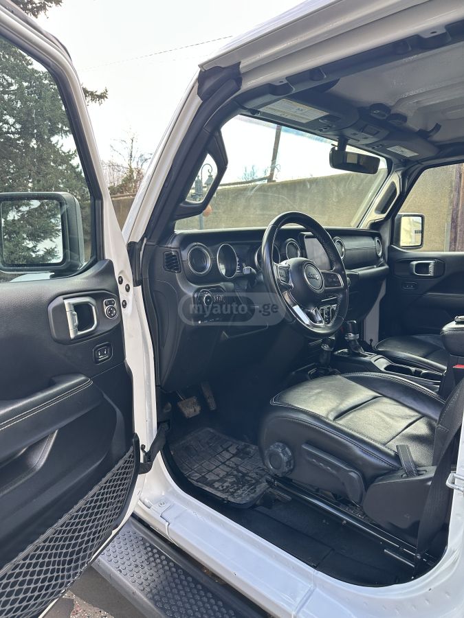 Jeep Wrangler - фото 6